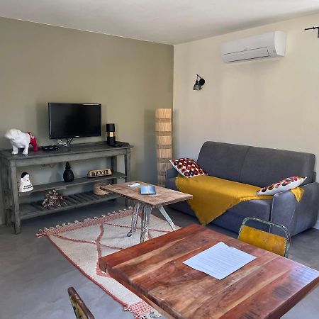 Studio Dans Les Alpilles Apartment Fontvieille Exterior photo