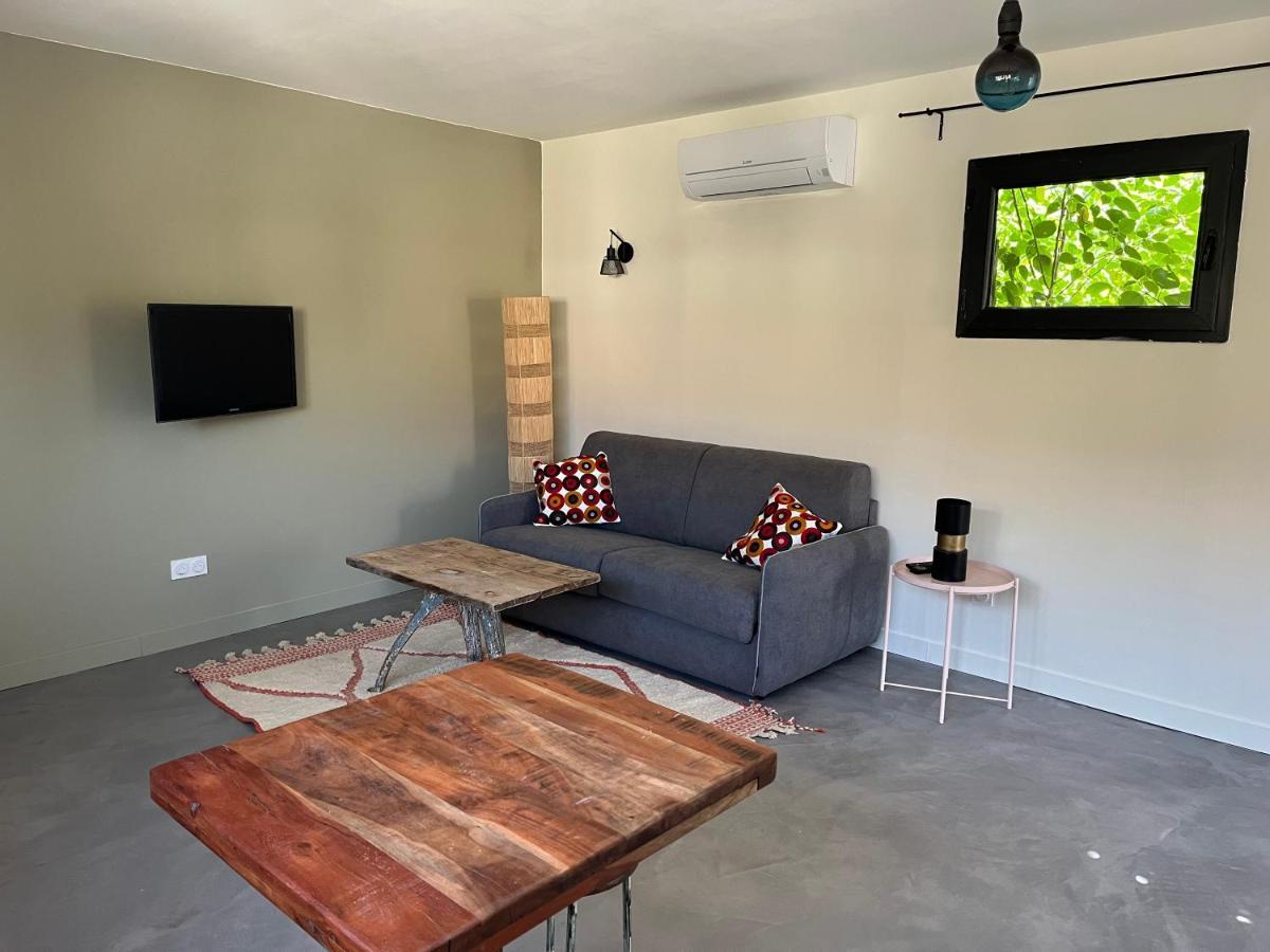 Studio Dans Les Alpilles Apartment Fontvieille Exterior photo