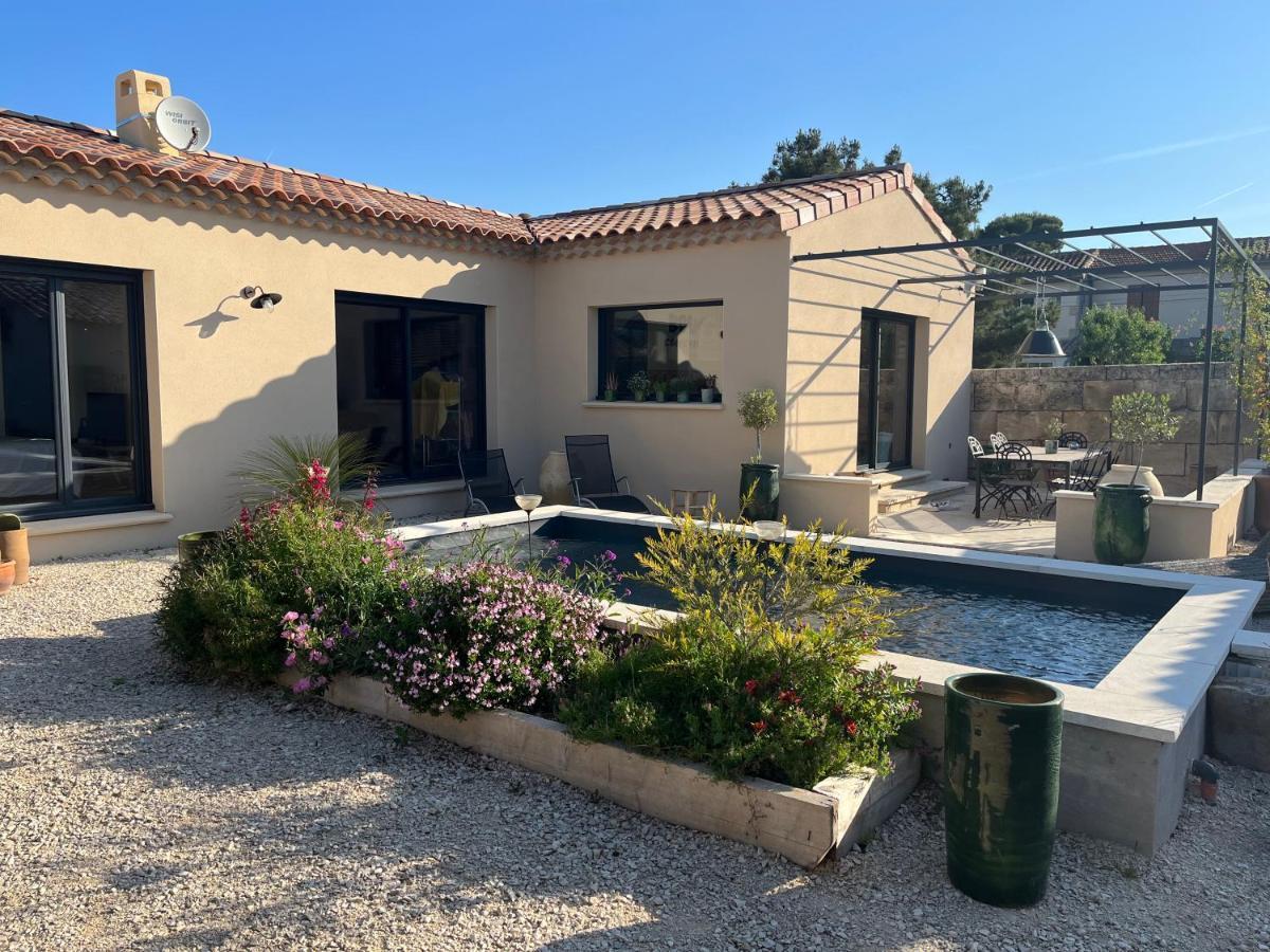 Studio Dans Les Alpilles Apartment Fontvieille Exterior photo