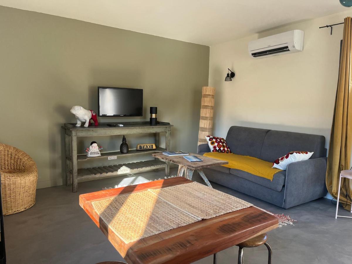 Studio Dans Les Alpilles Apartment Fontvieille Exterior photo